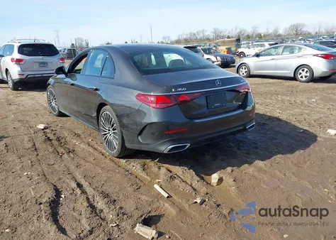 2024 Mercedes-Benz E 450 4Matic z USA, uszkodzony, nr VIN W1KLF6BB6RA064585